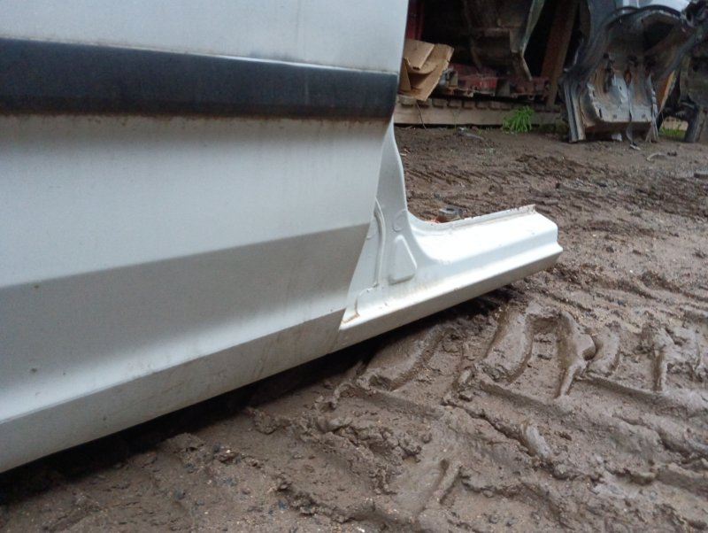 Крыло заднее правое