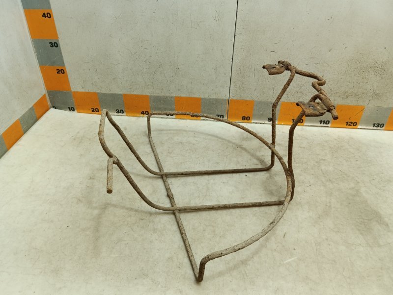 Кронштейн крепления запасного колеса