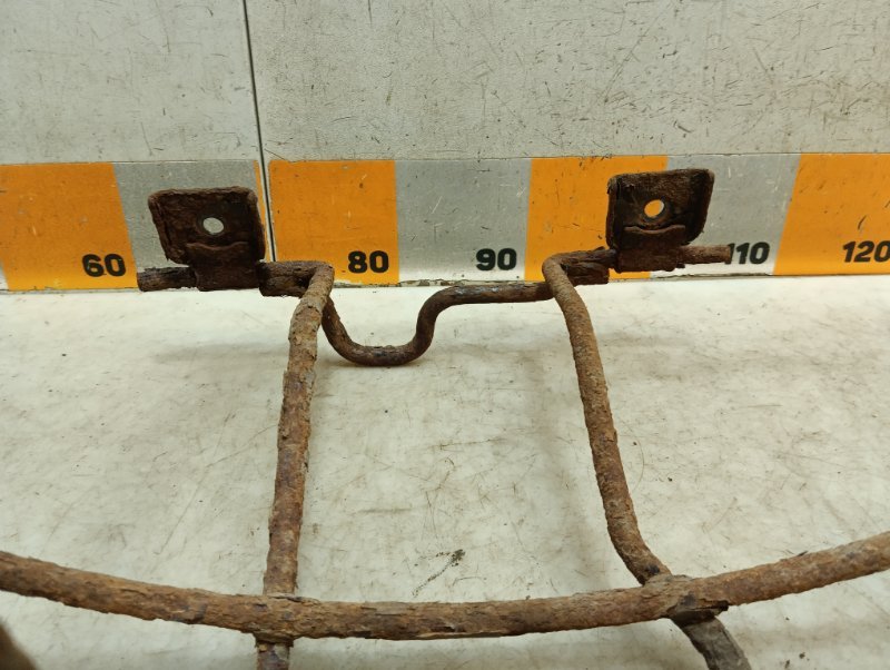 Кронштейн крепления запасного колеса