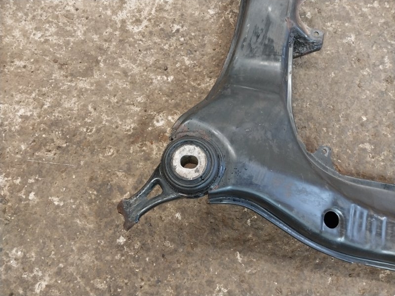 Балка подмоторная