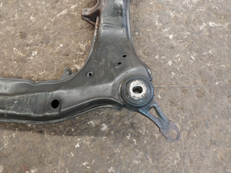 Балка подмоторная