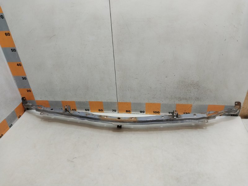 Усилитель переднего бампера