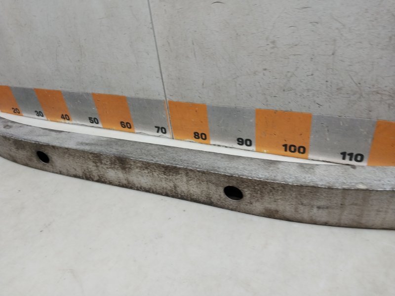 Усилитель переднего бампера