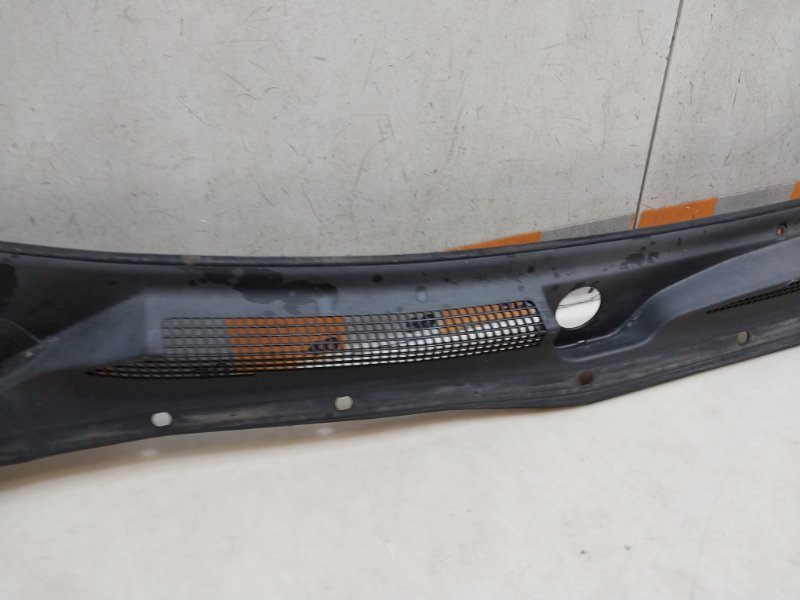 Решетка стеклоочистителей (Жабо)