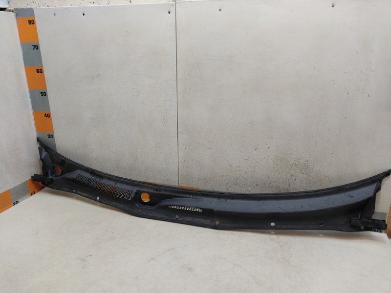 Решетка стеклоочистителей (Жабо)