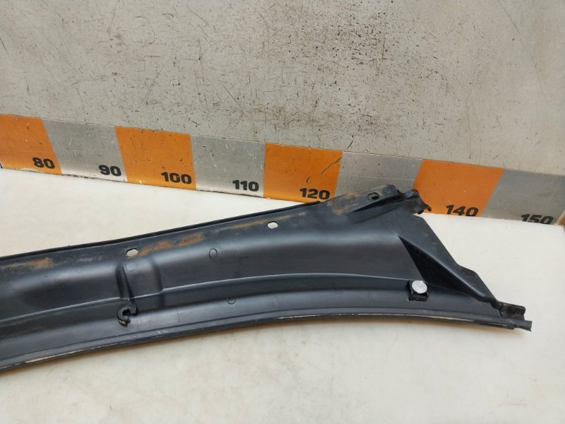 Решетка стеклоочистителей (Жабо)