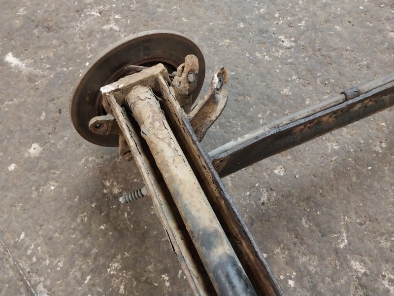 Балка задняя