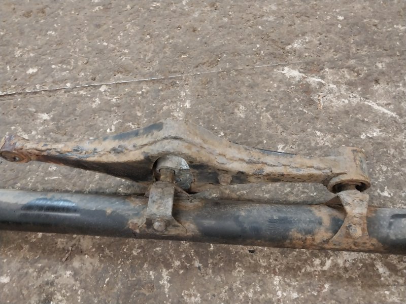 Балка задняя