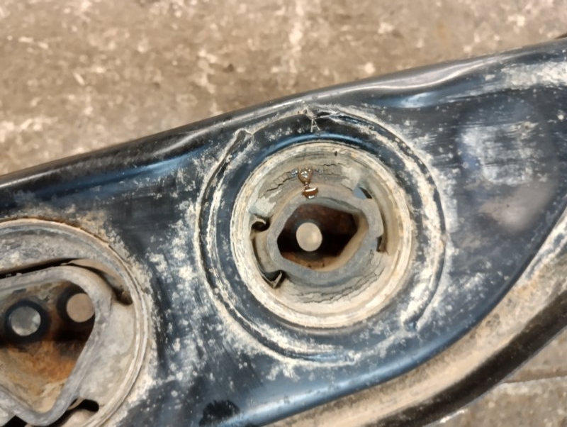 Балка задняя