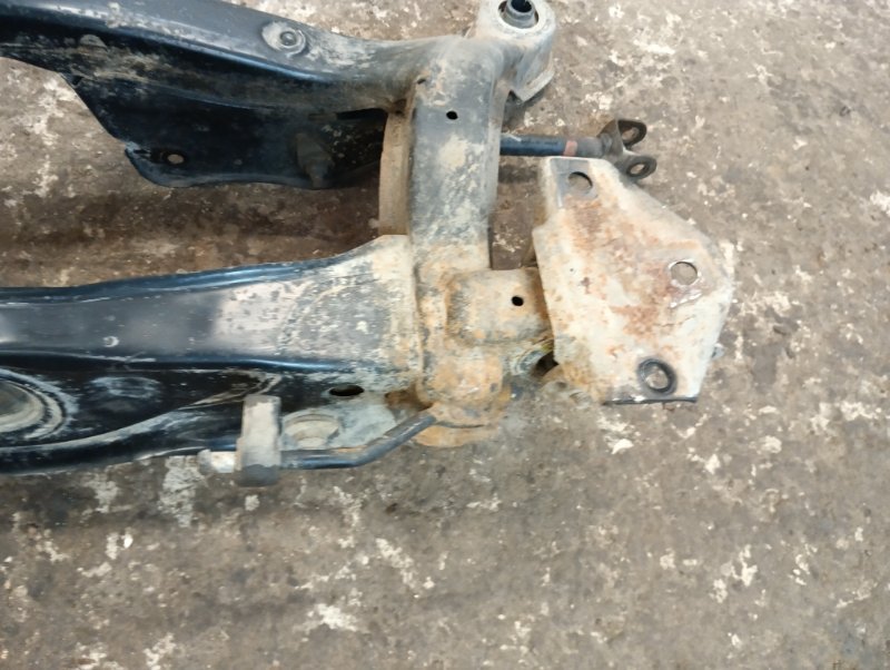 Балка задняя