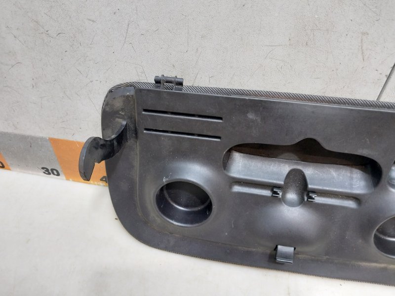 Крышка бардачка