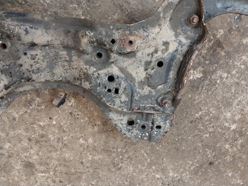 Балка подмоторная