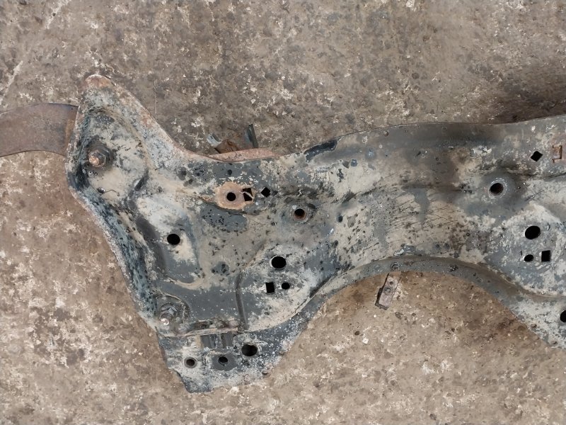 Балка подмоторная