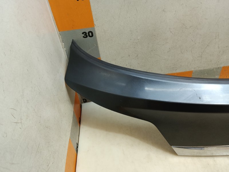 Накладка крышки багажника