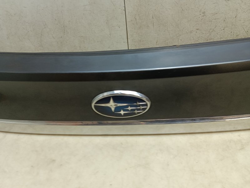 Накладка крышки багажника