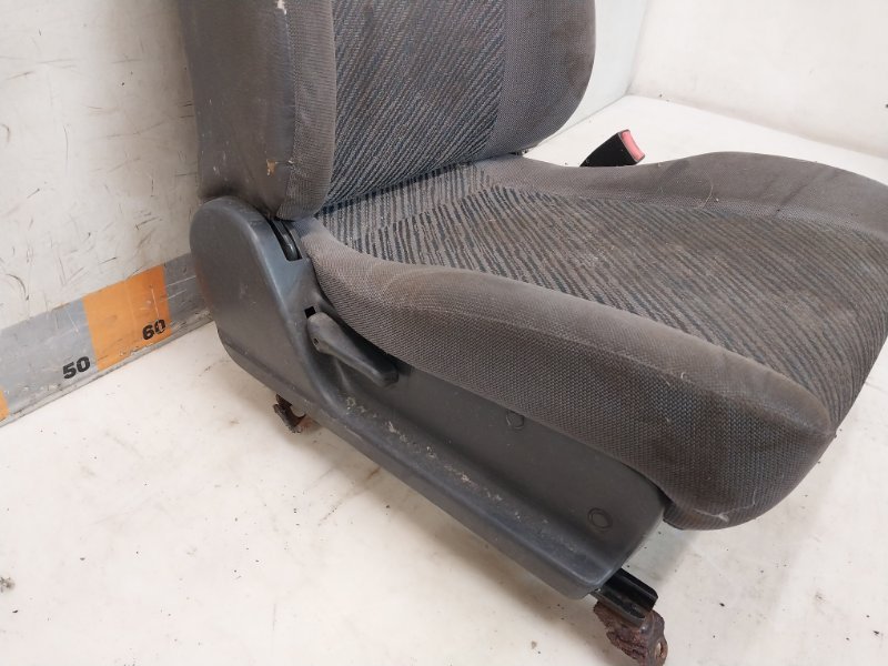 Сиденье переднее правое