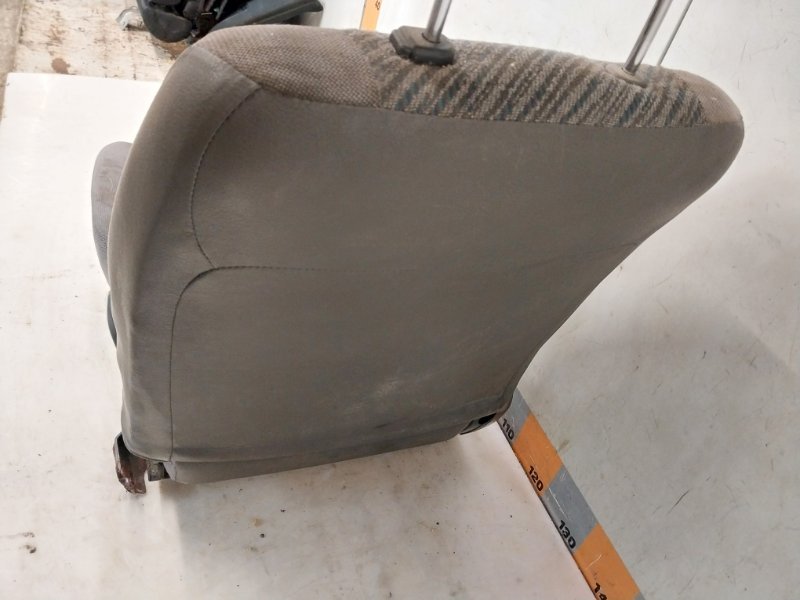 Сиденье переднее правое