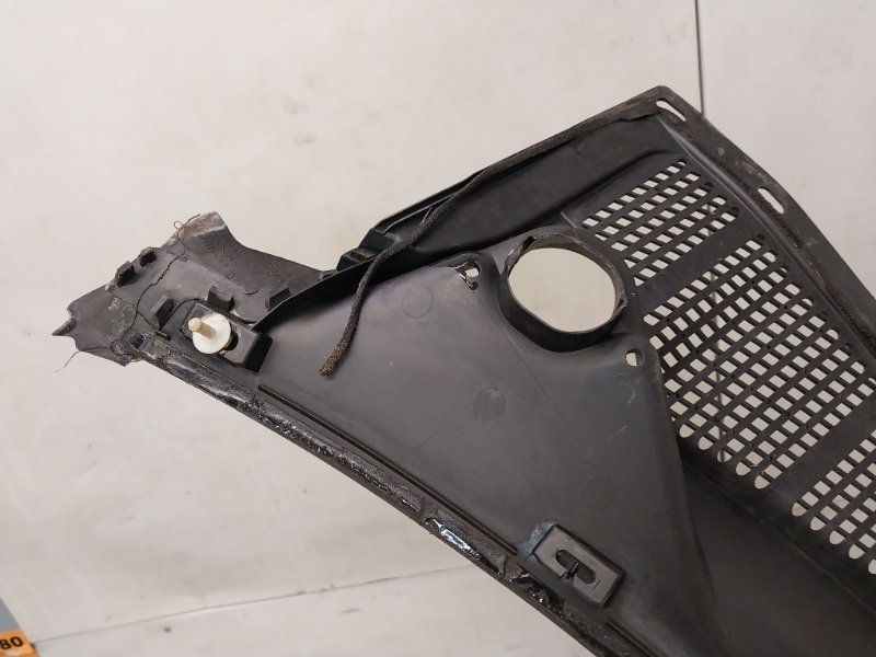 Решетка стеклоочистителей (Жабо)