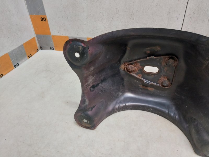 Кронштейн крепления запасного колеса