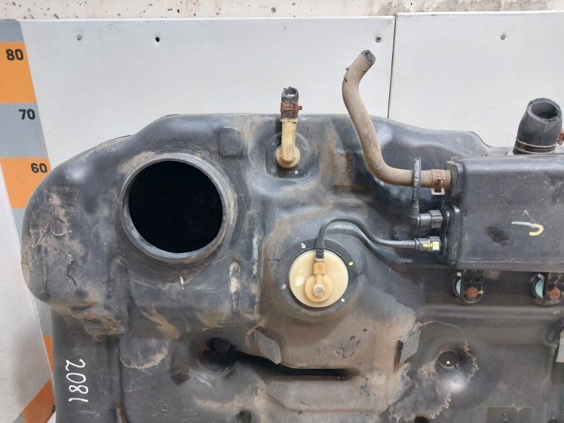 Бак топливный