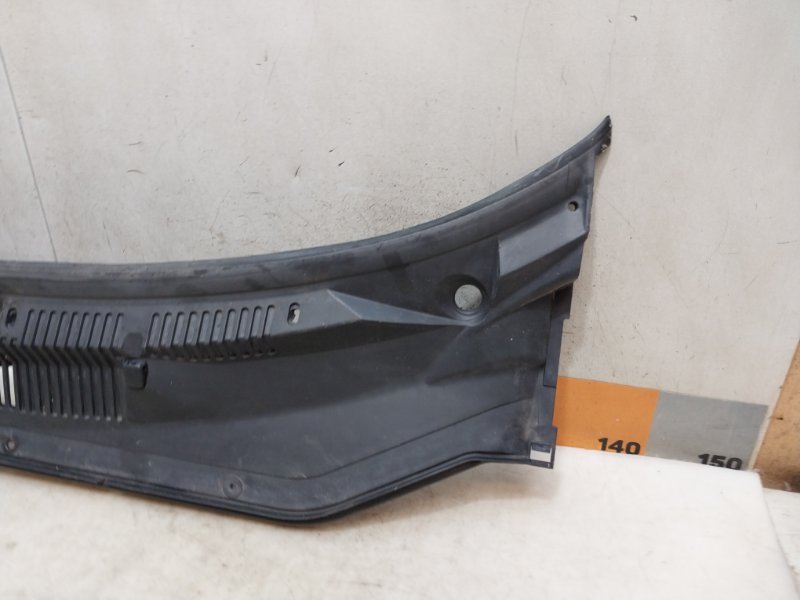 Решетка стеклоочистителей (Жабо)