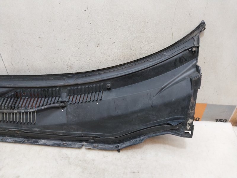 Решетка стеклоочистителей (Жабо)