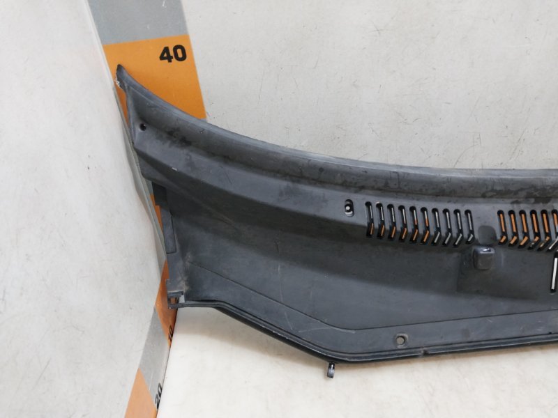 Решетка стеклоочистителей (Жабо)