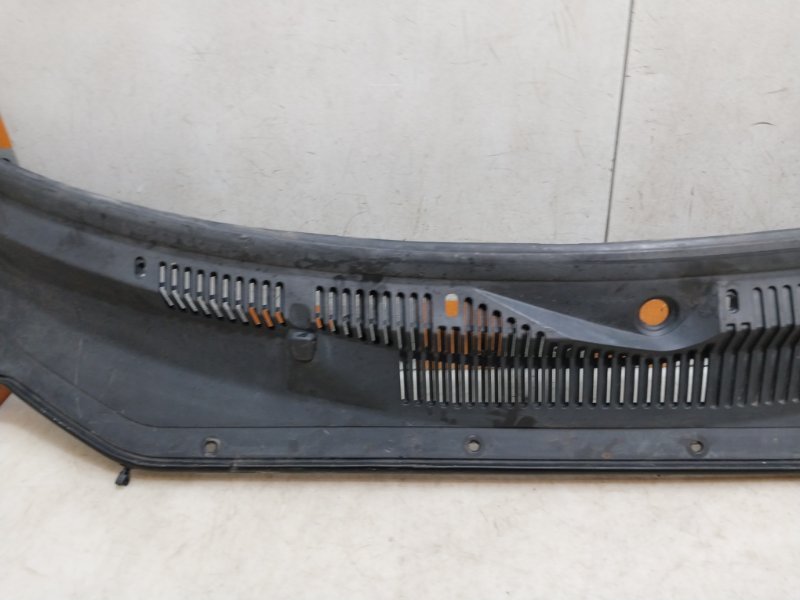 Решетка стеклоочистителей (Жабо)