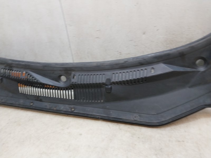 Решетка стеклоочистителей (Жабо)