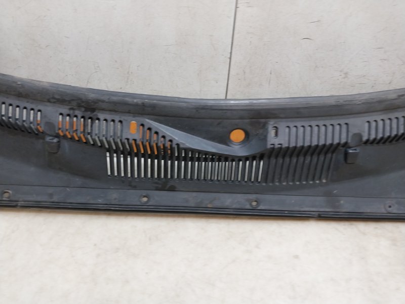 Решетка стеклоочистителей (Жабо)