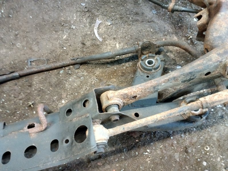 Балка задняя