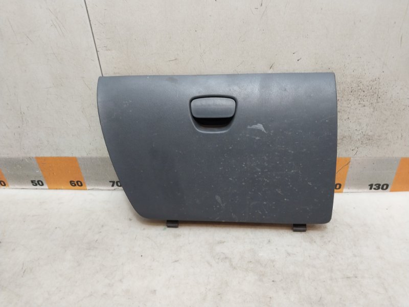 Крышка бардачка