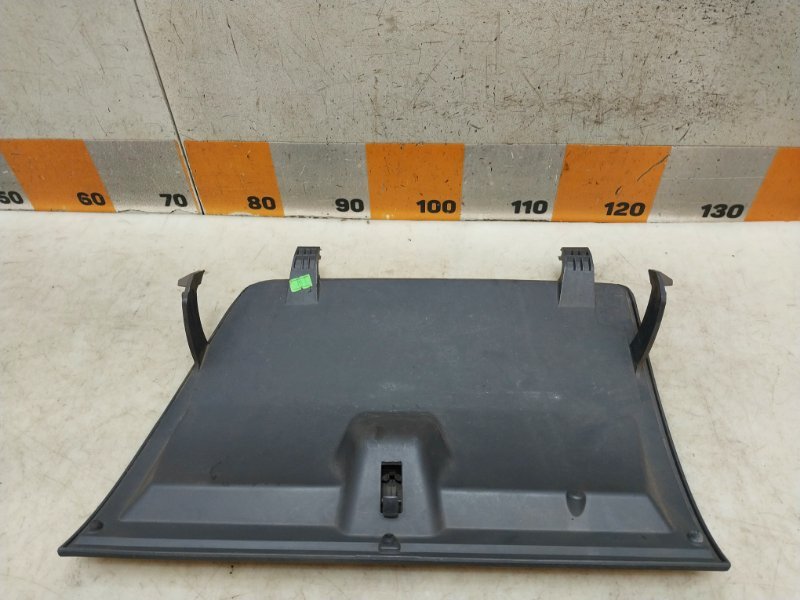 Крышка бардачка