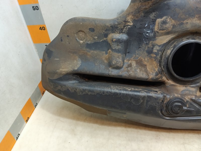 Бак топливный