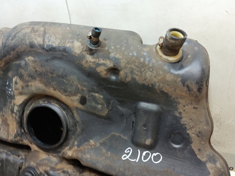 Бак топливный