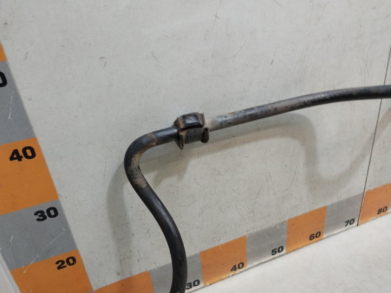 Стабилизатор передний