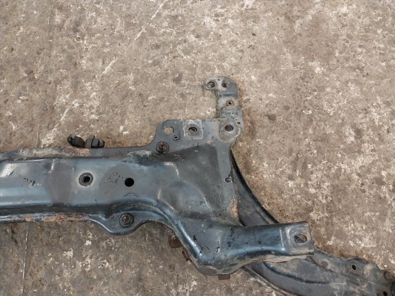 Балка подмоторная