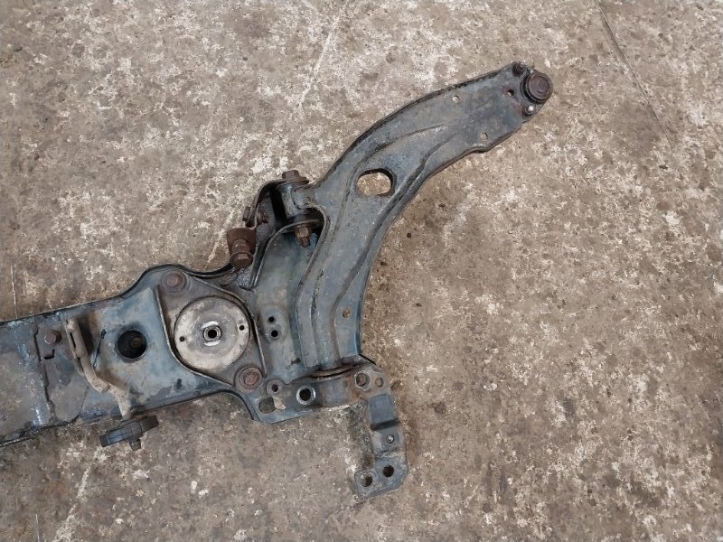 Балка подмоторная