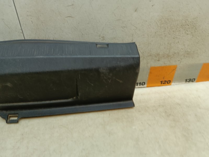 Обшивка багажника