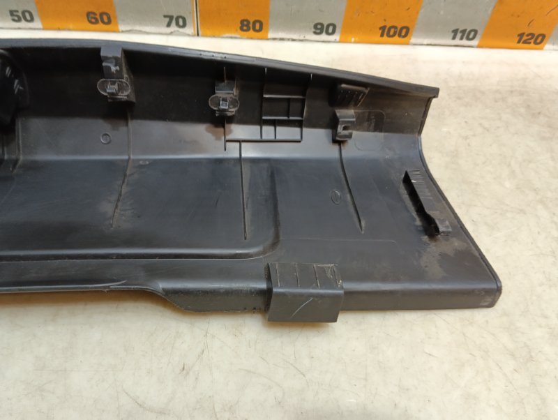 Обшивка багажника