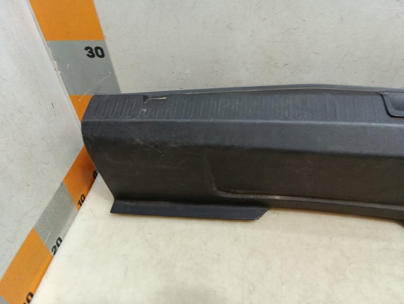 Обшивка багажника