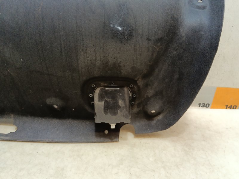 Обшивка крышки багажника