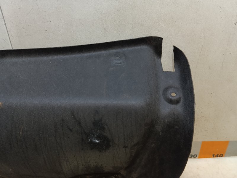 Обшивка крышки багажника