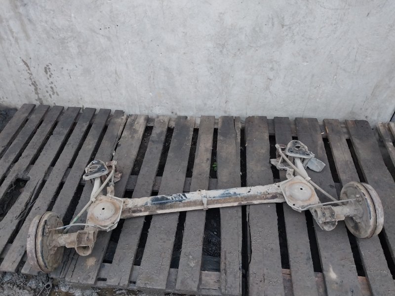 Балка задняя