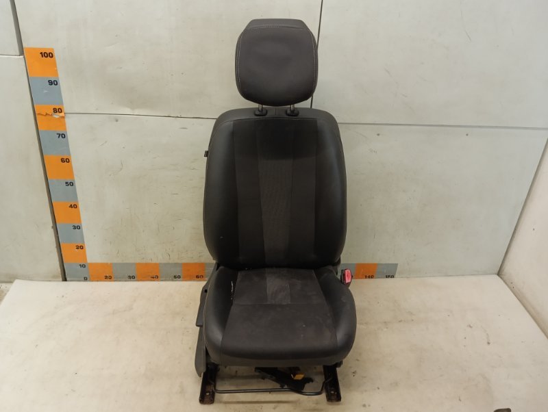 Сиденье переднее правое