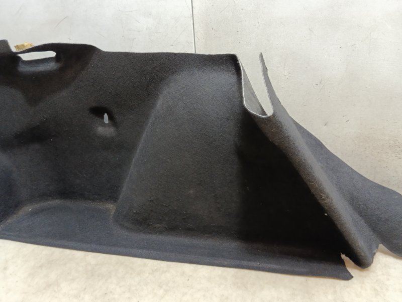 Обшивка багажника