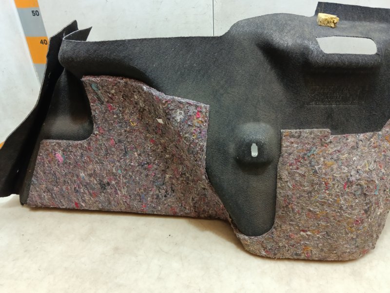 Обшивка багажника