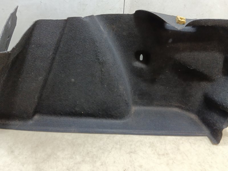 Обшивка багажника