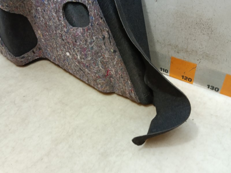 Обшивка багажника