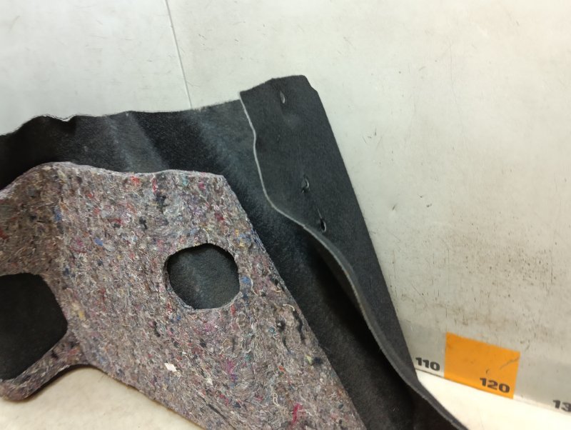 Обшивка багажника